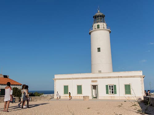 Que ver en Formentera en un día. Visitar faro de La Mola