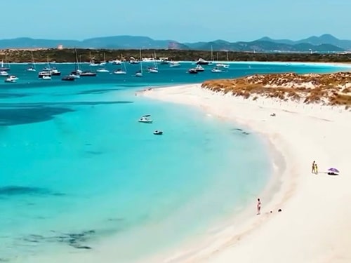 Espalmador, vista aerea de la isla privada situada en la parte norte de Formentera