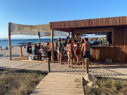 apertura-chiringuitos-formentera-verano-2025